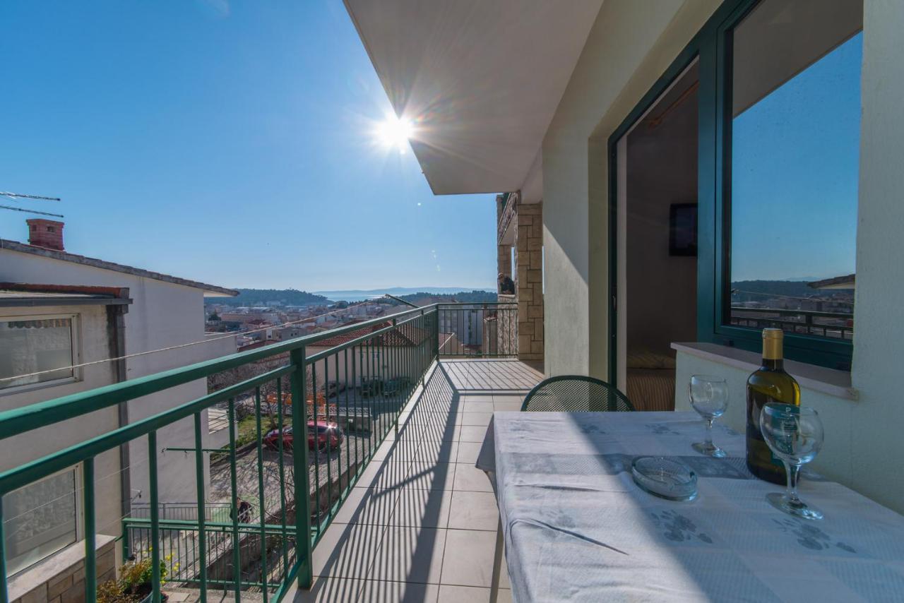 Apartment Villa Besker Макарска Экстерьер фото