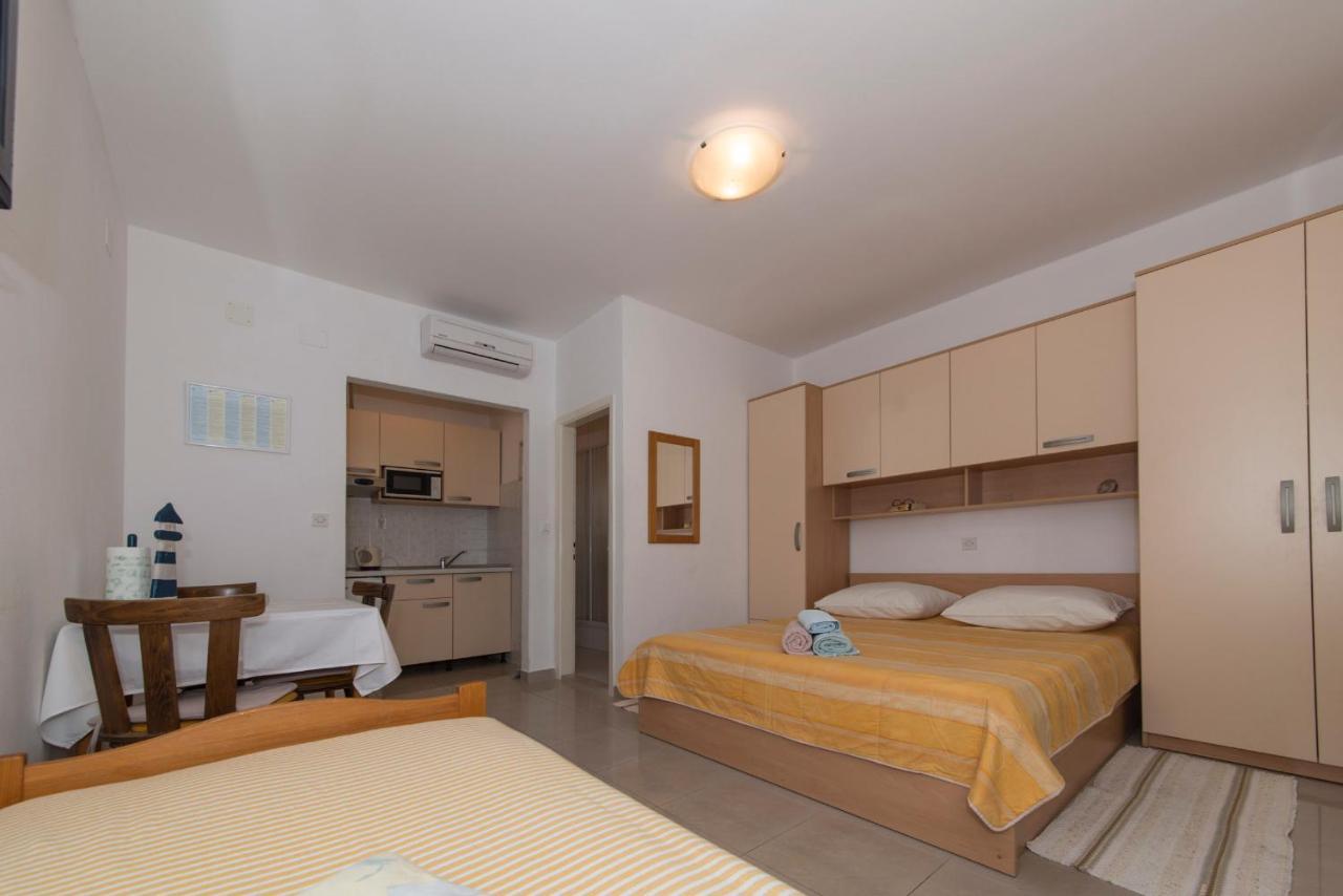 Apartment Villa Besker Макарска Экстерьер фото