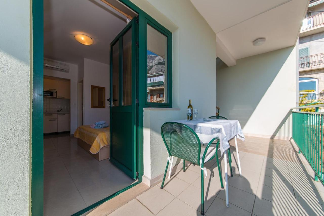 Apartment Villa Besker Макарска Экстерьер фото